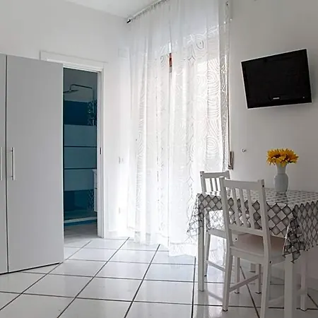 Poly's House Alojamento de Acomodação e Pequeno-almoço Torre Annunziata
