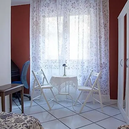 Poly's House Alojamento de Acomodação e Pequeno-almoço